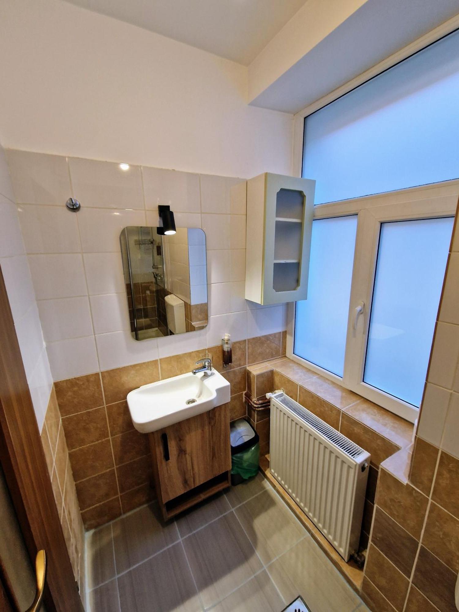 Key Apartments In Main Square Brasov Bagian luar foto